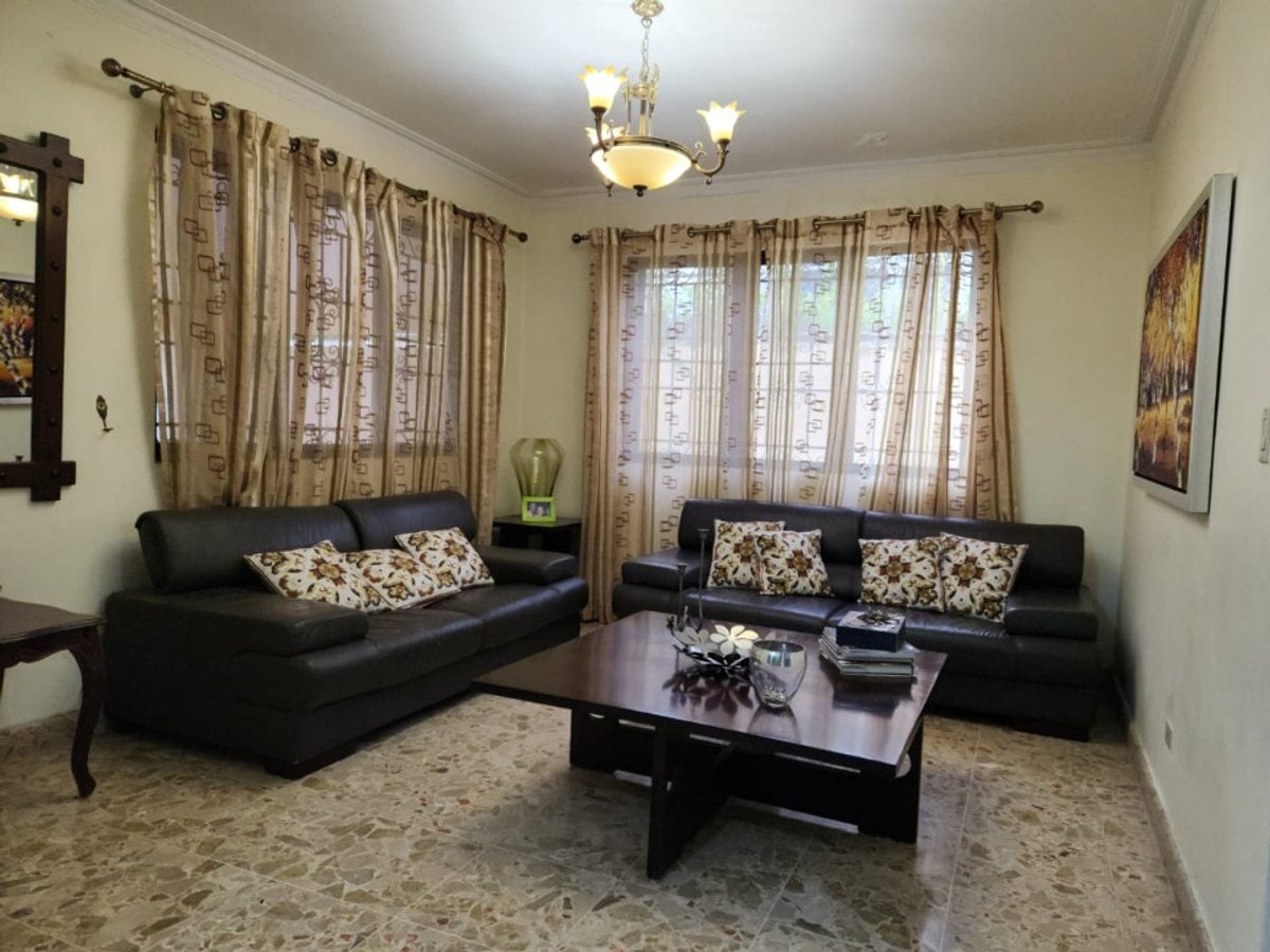 Casa en Arroyo Hondo, Santo Domingo – foto 6