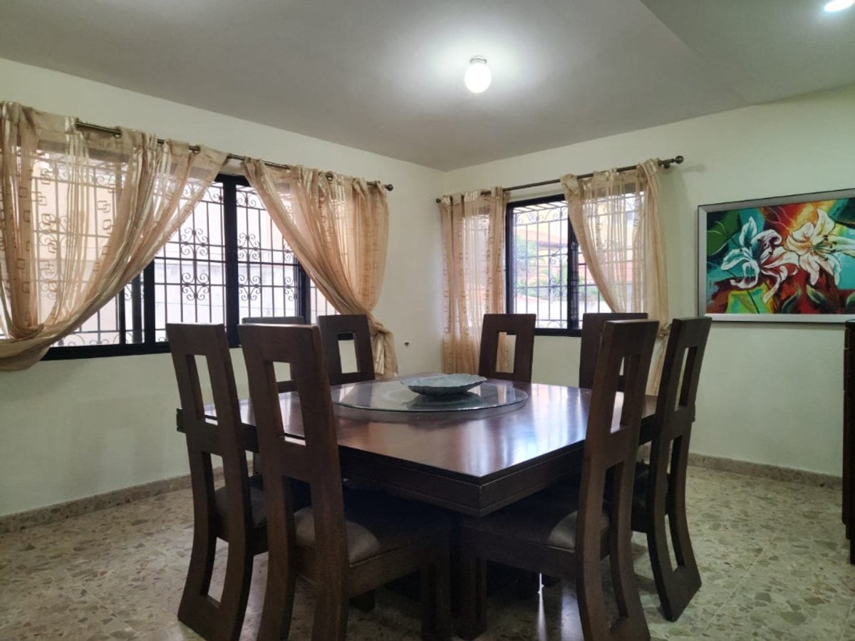 Casa en Arroyo Hondo, Santo Domingo – foto 4