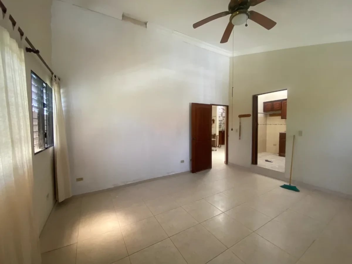 Casa 5 habitaciones y amplio patio – foto 9