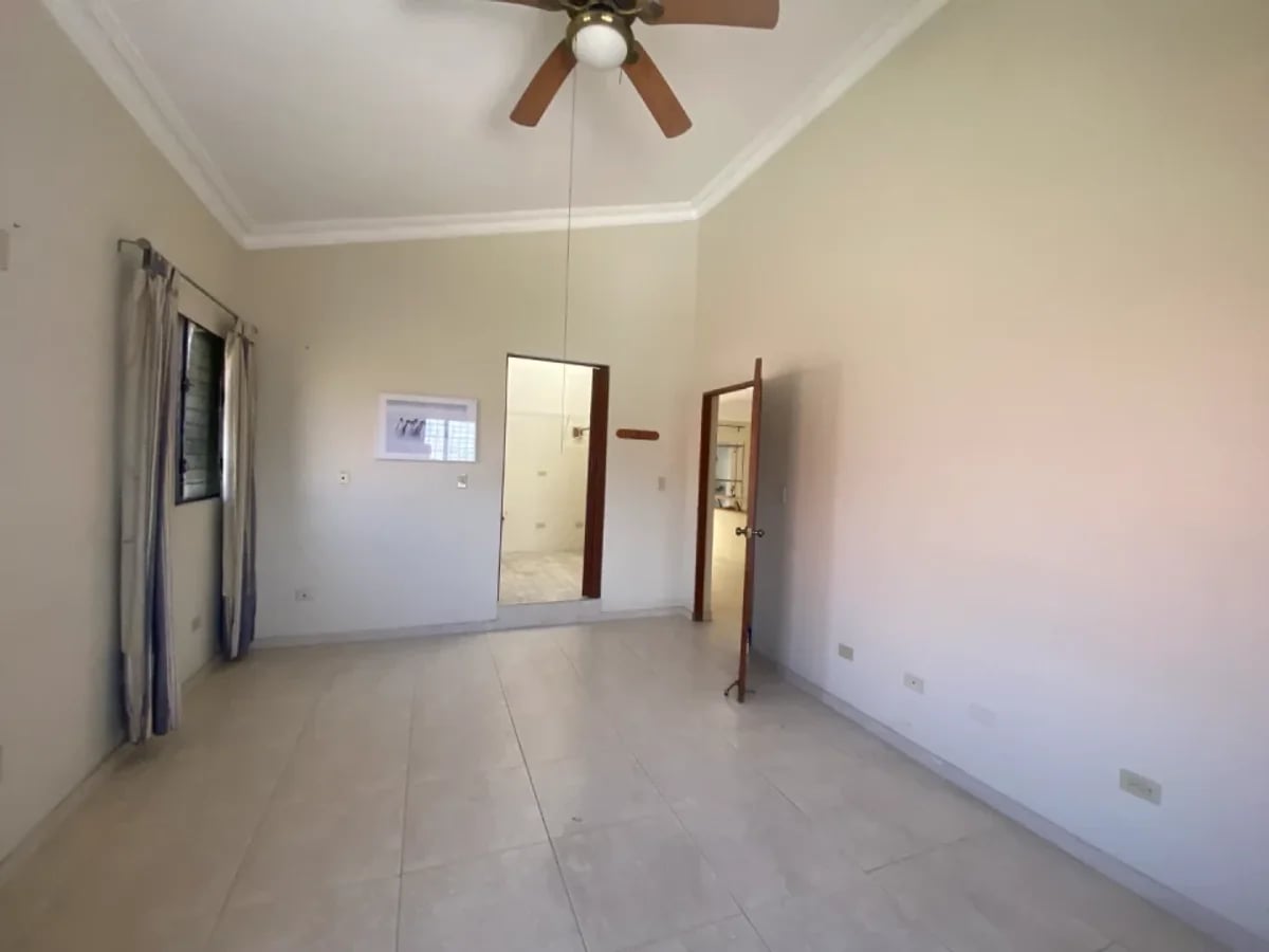 Casa 5 habitaciones y amplio patio – foto 12