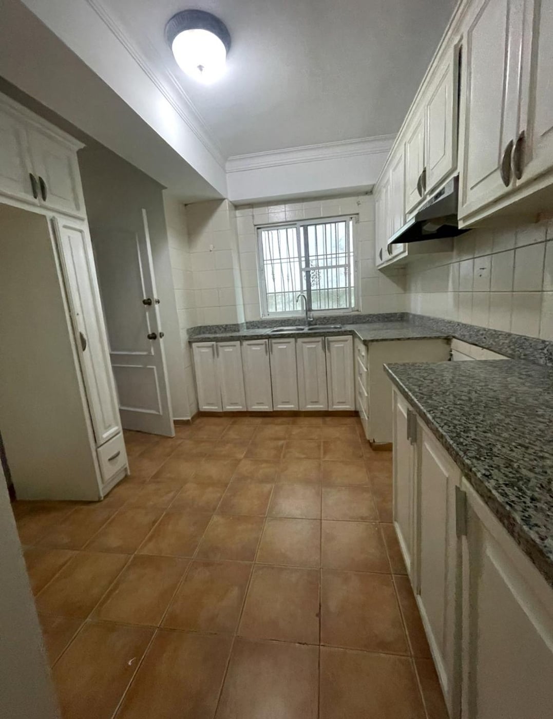 Apartamento en 2do Piso con Terraza y Patio – foto 8