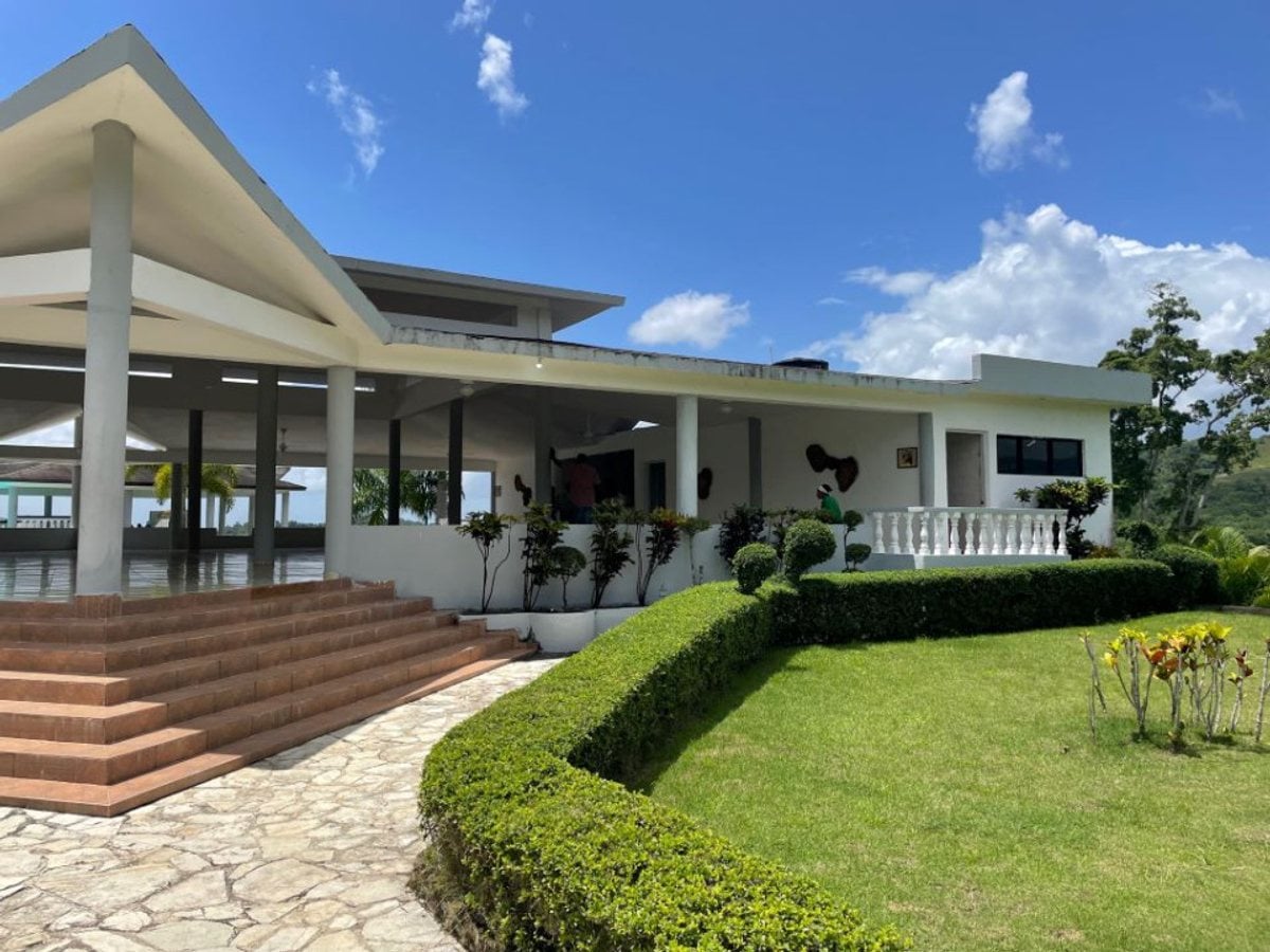 SOLAR DE VENTA EN COLINAS DE MINA VILLA ALTAGRACIA – foto 6