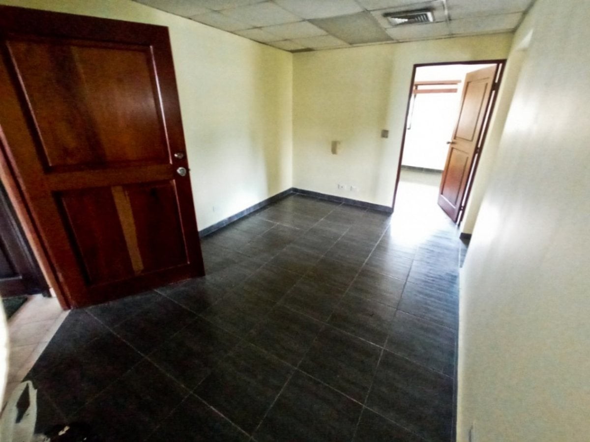 Local comercial en Enriquecido En Santo Domingo – foto 3