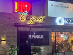 Local comercial en alquiler en Plaza Cinevisión, 75 m² en Primer nivel – foto 8