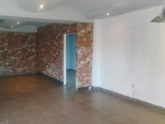 Local comercial en alquiler en Plaza Cinevisión, 75 m² en Primer nivel – foto 5