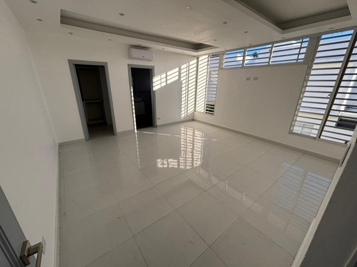 Casa en Altos de Arroyo Hondo III, Santo Domingo – foto 11