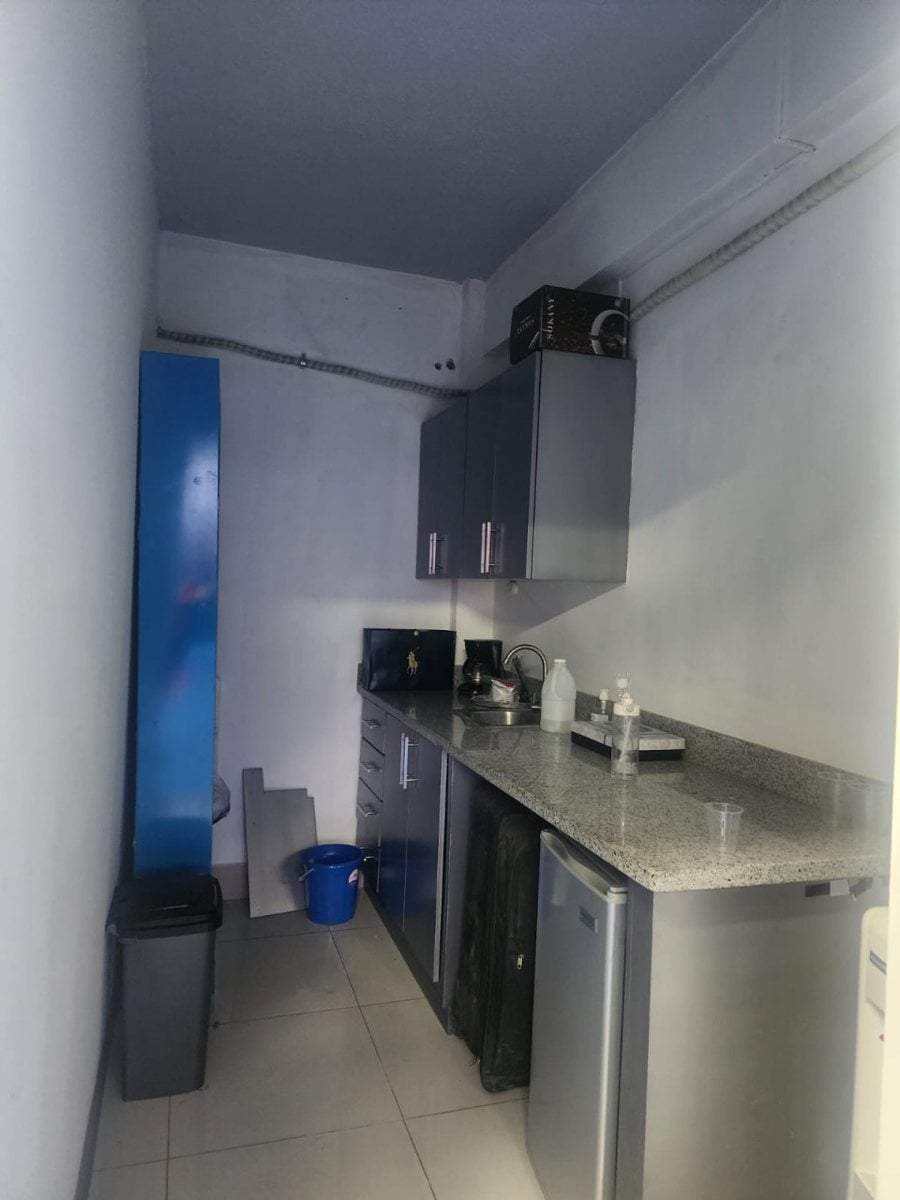 Local comercial en alquiler en El Millón – foto 1