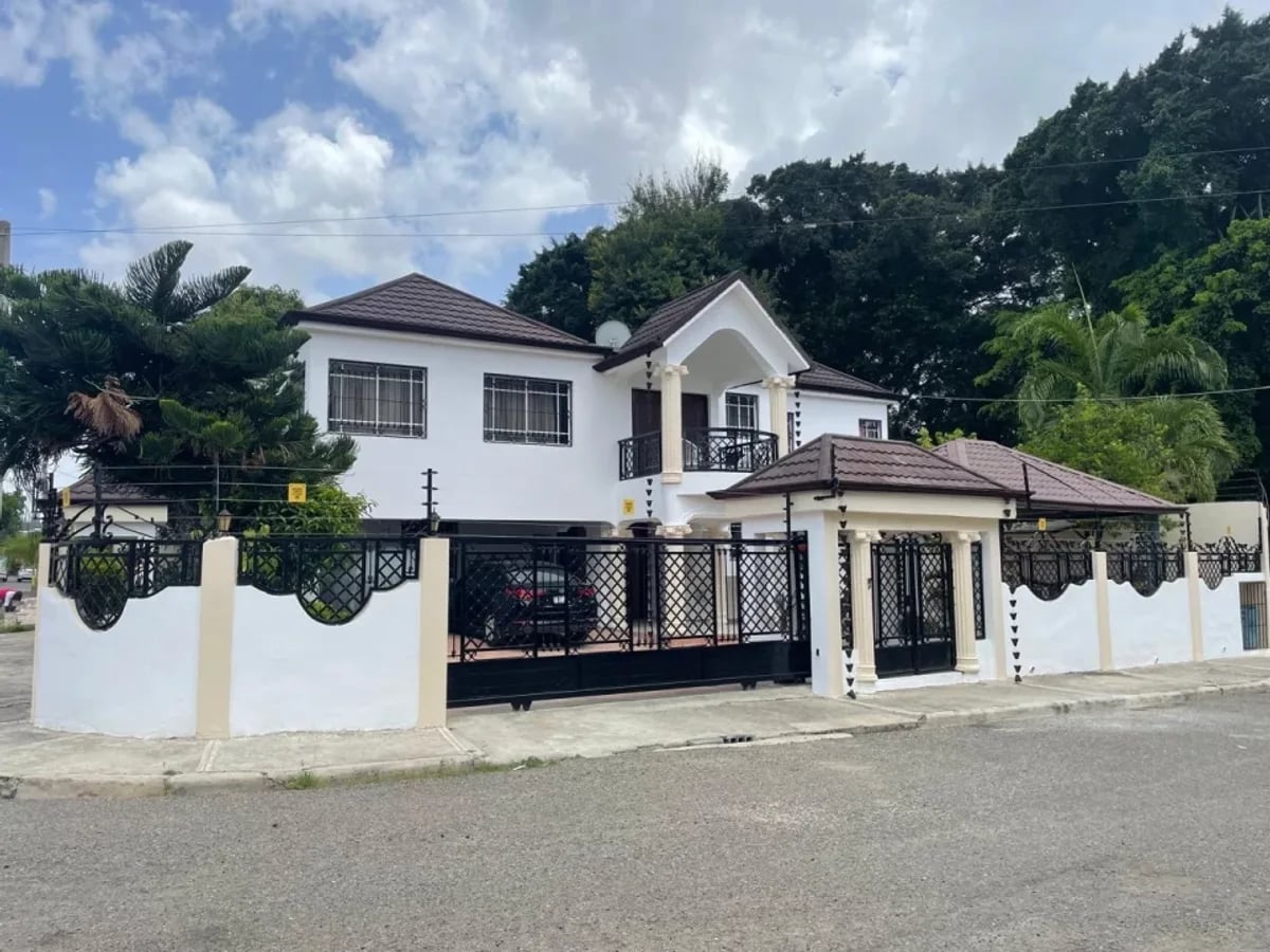 CASA EN CECARA SANTIAGO – foto 1