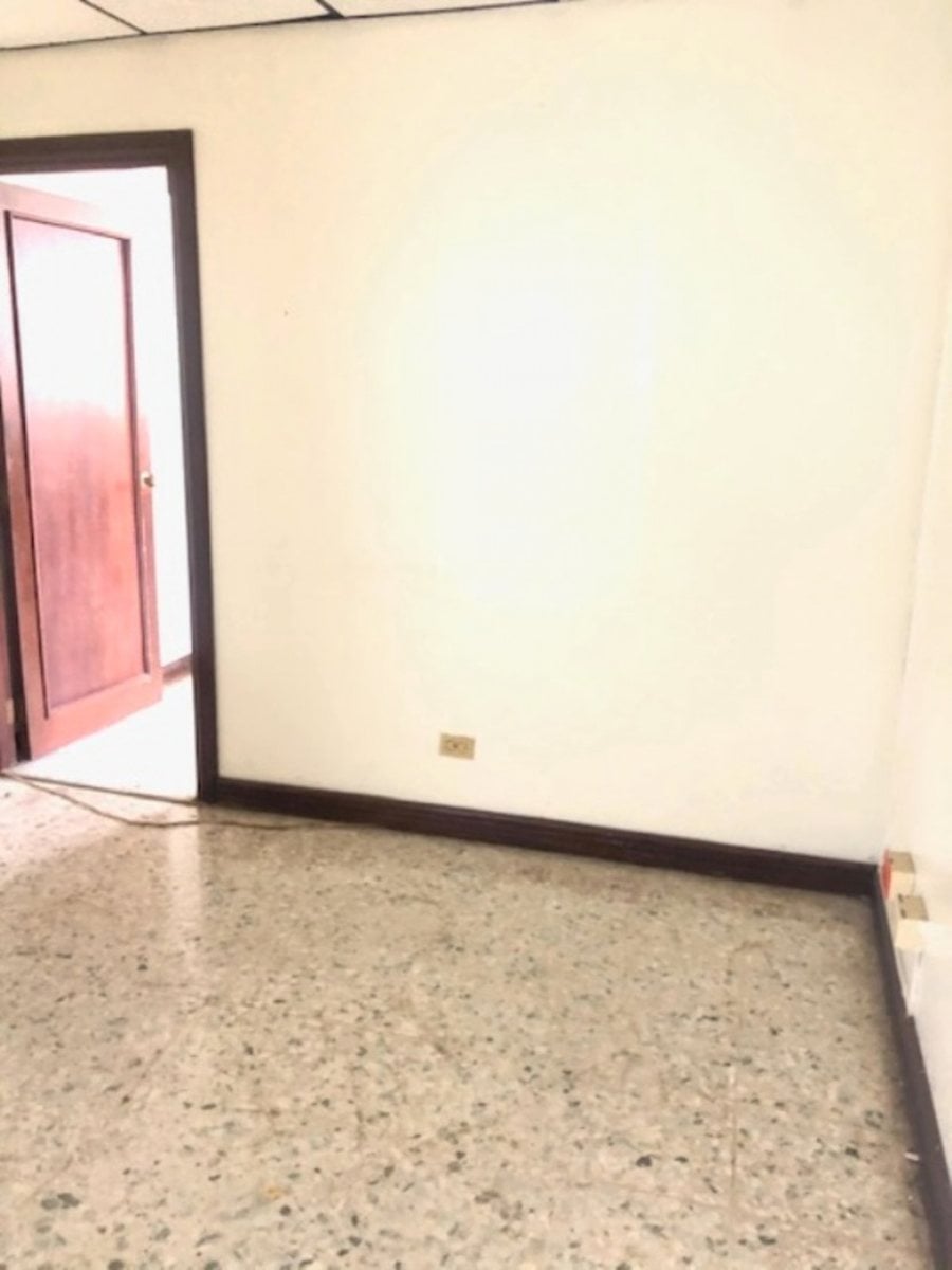 Local De Oficina En Ensanche La Fé, Santo Domingo – foto 3