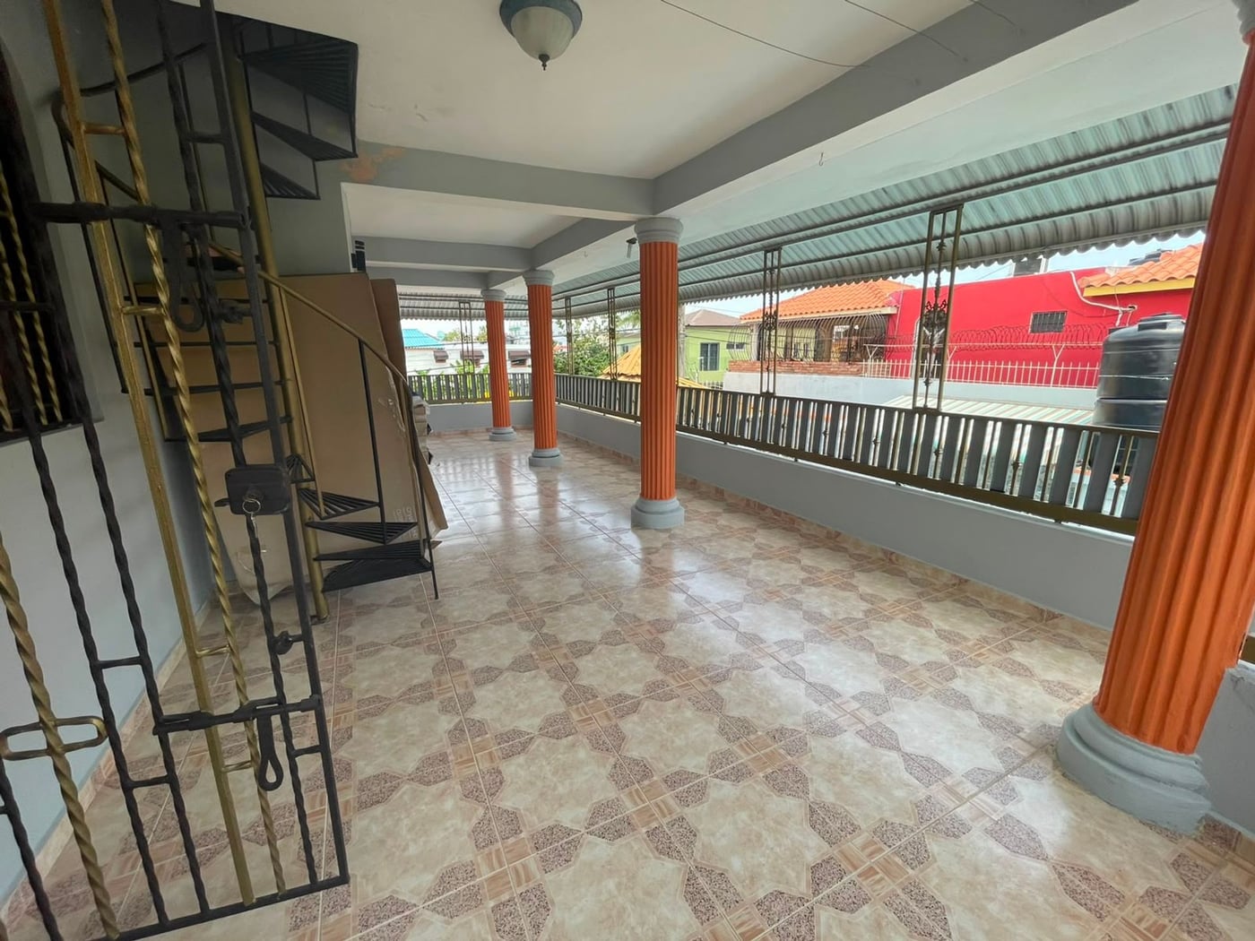 CASA EN BRISA ORIENTAL II CON PISCINA – foto 6