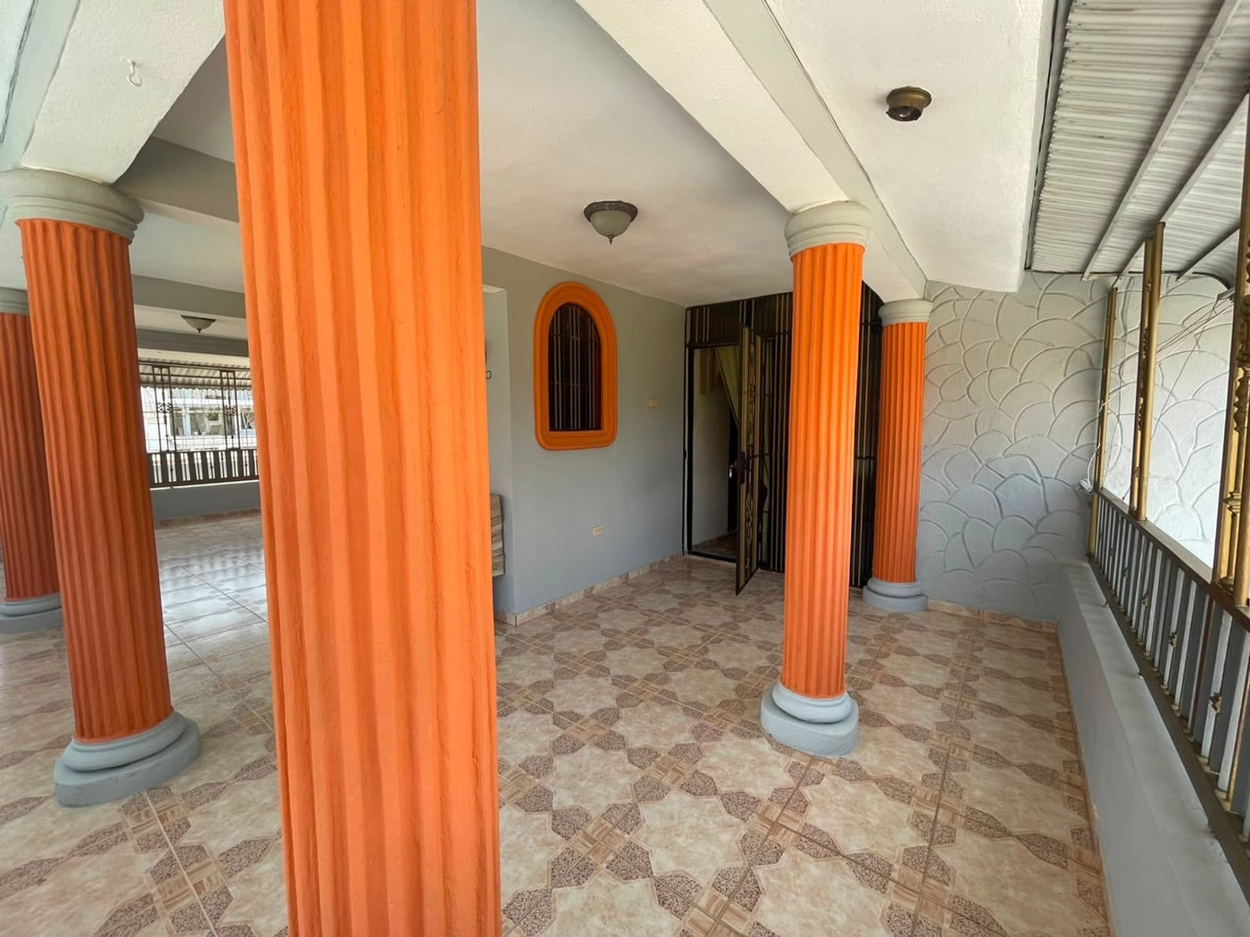 CASA EN BRISA ORIENTAL II CON PISCINA – foto 9
