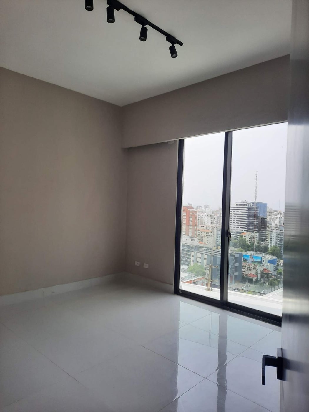 APARTAMENTO EN VENTA 1 Habitacion mas estudio – foto 6