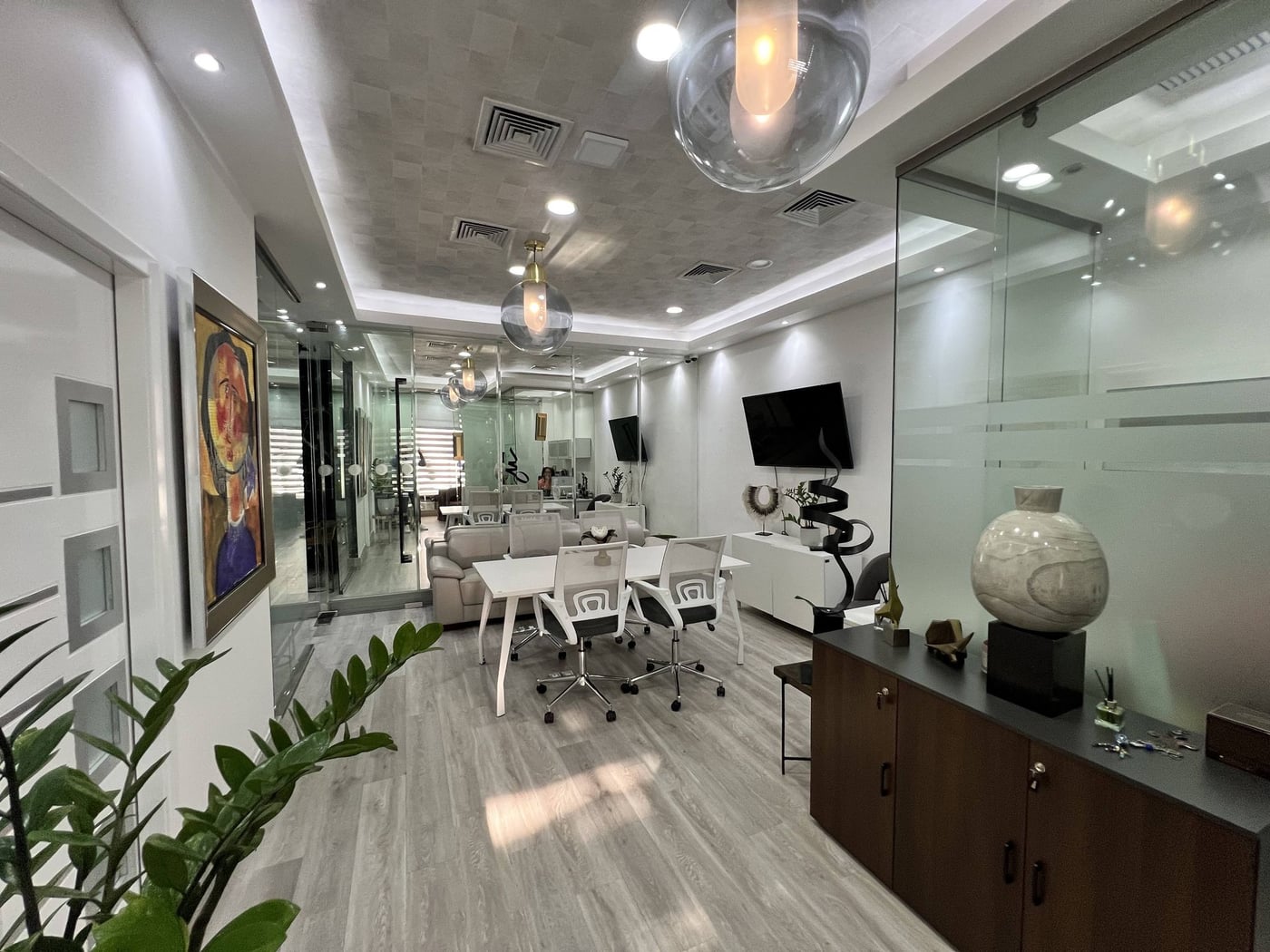 EDIFICIO EN VENTA 5264 M² AVENIDA RÓMULO BETANCOUR – foto 1