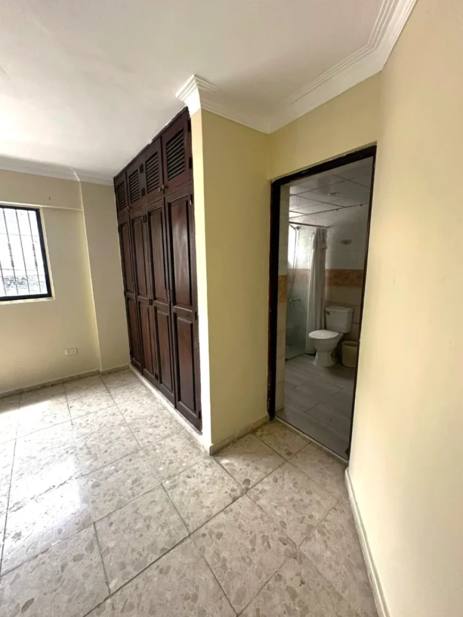 En venta apartamento clásico de 240 m² en sector Enriquillo – foto 9