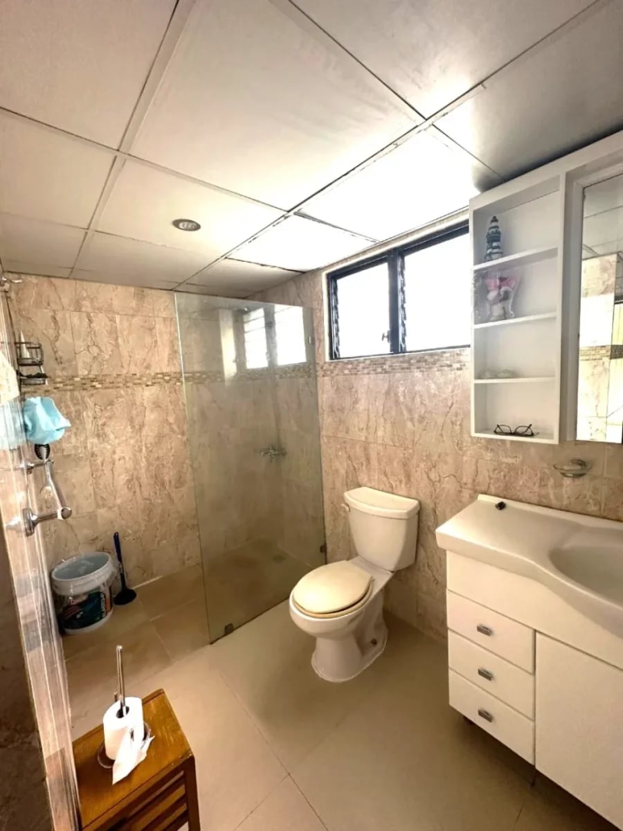 En venta apartamento clásico de 240 m² en sector Enriquillo – foto 12