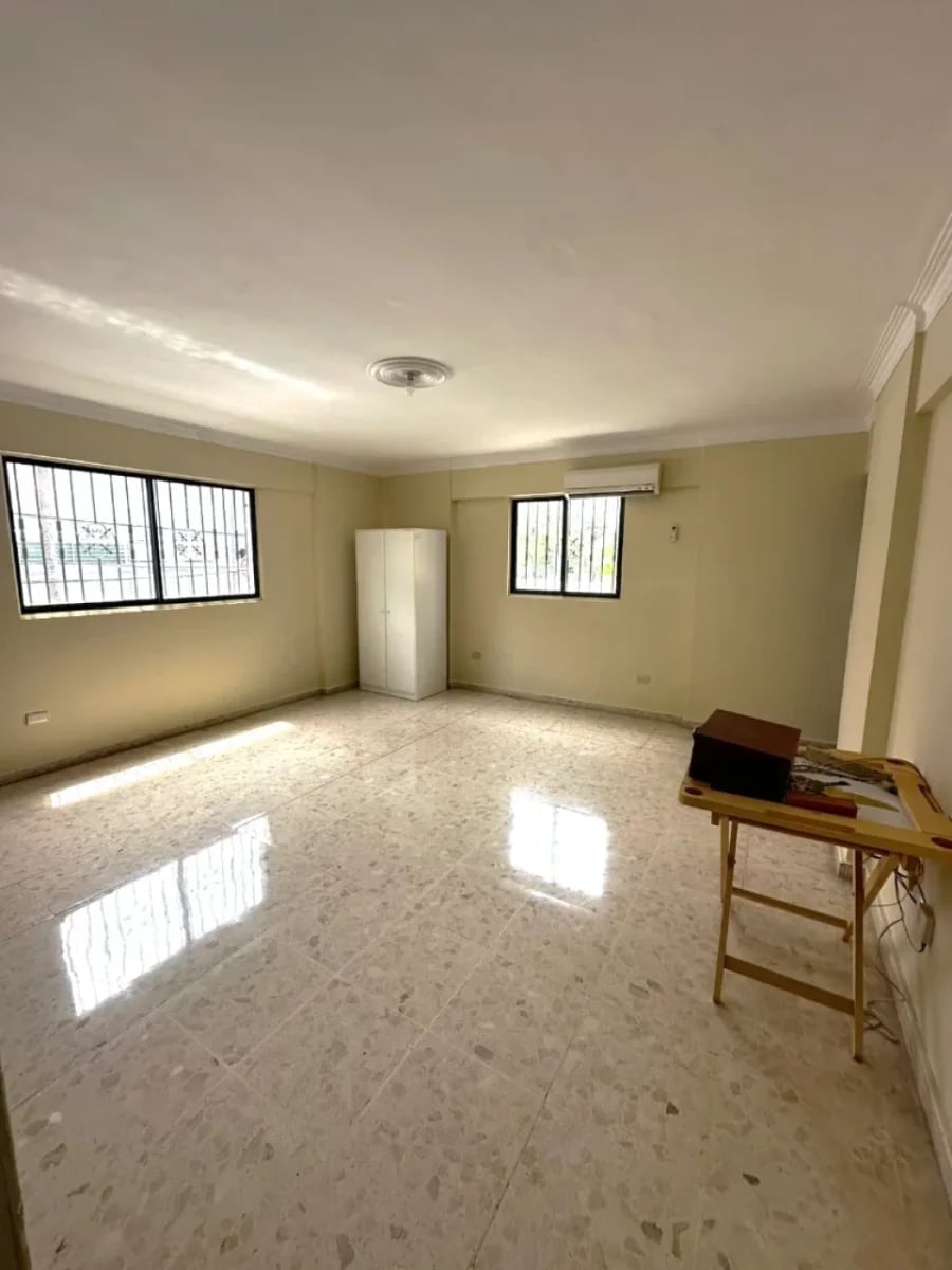 En venta apartamento clásico de 240 m² en sector Enriquillo – foto 8