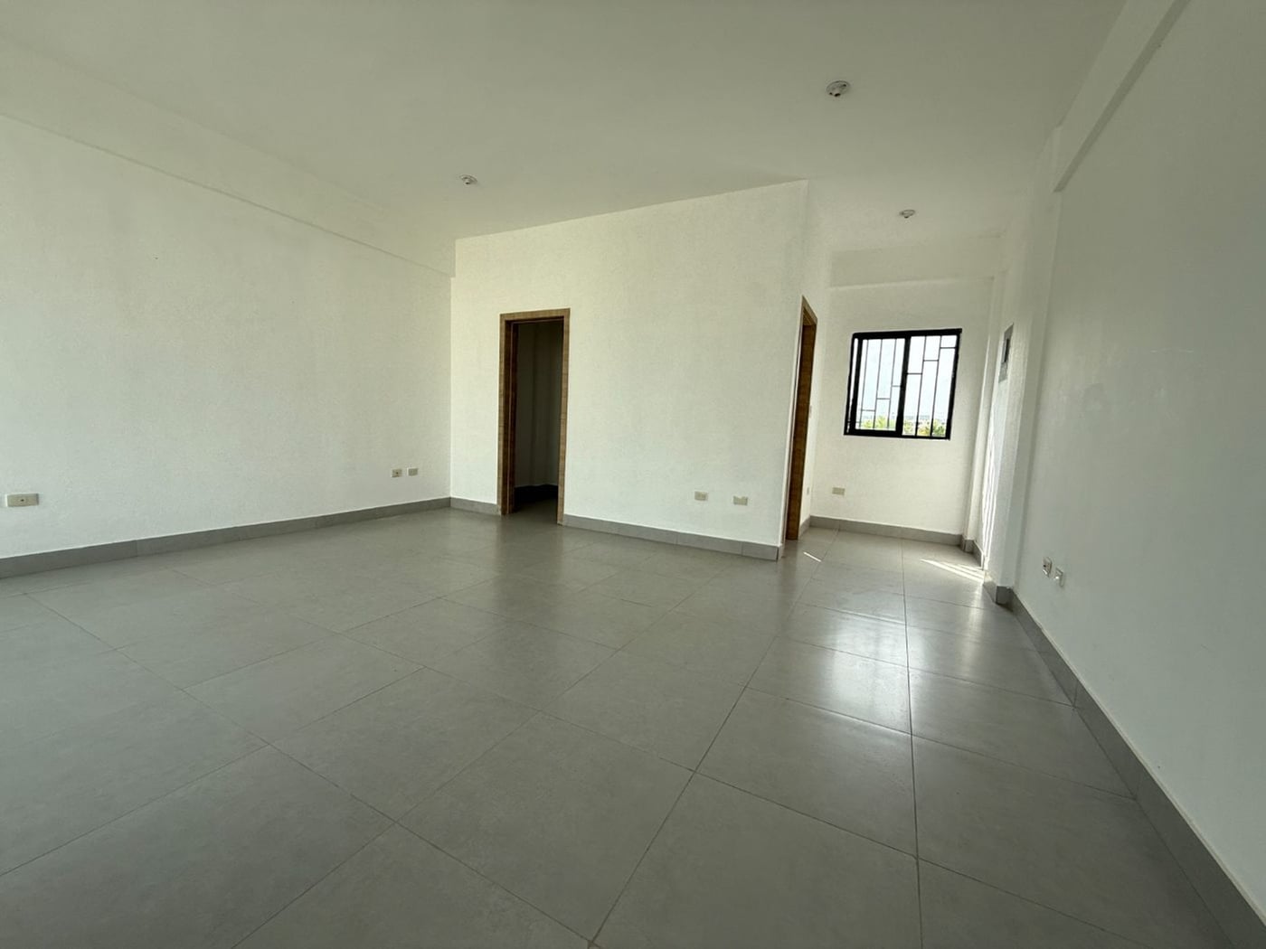 Locales en alquiler en la. Jacobo Majluta – foto 2