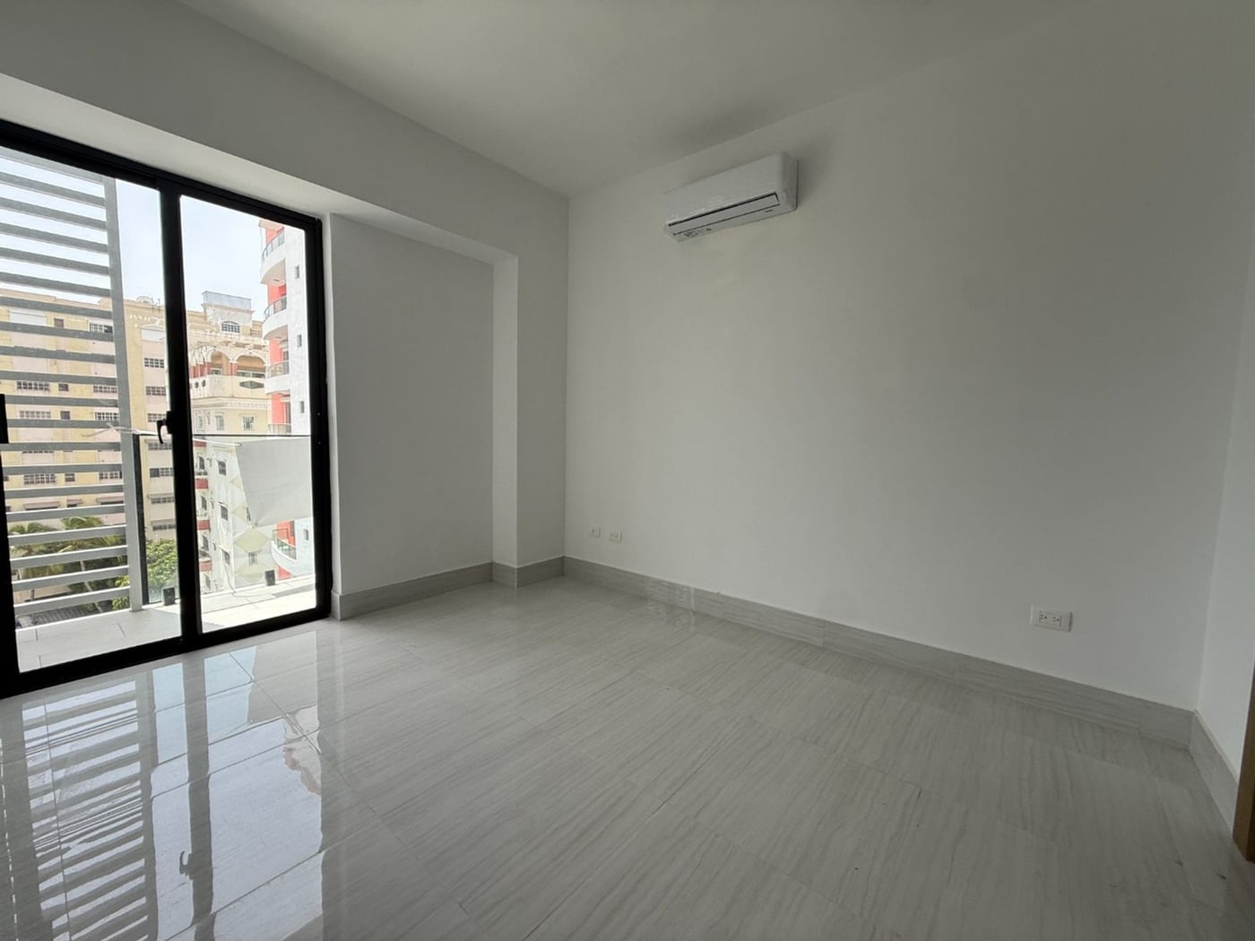 Apartamento con Linea Blanca alquiler Bella Vista – foto 11