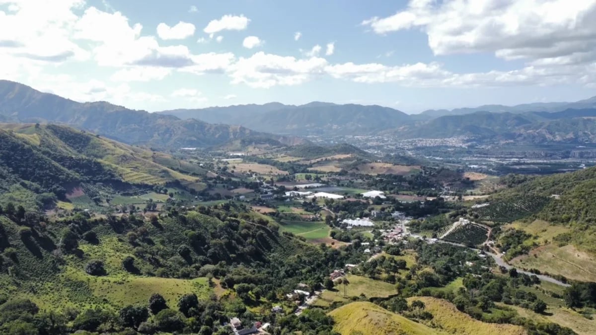 Terreno en Venta en La Ciénaga, San José de Ocoa – foto 1