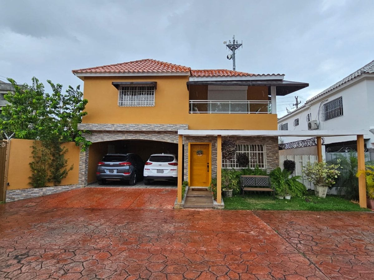 Venta de casa en Cuesta Hermosa II – foto 1