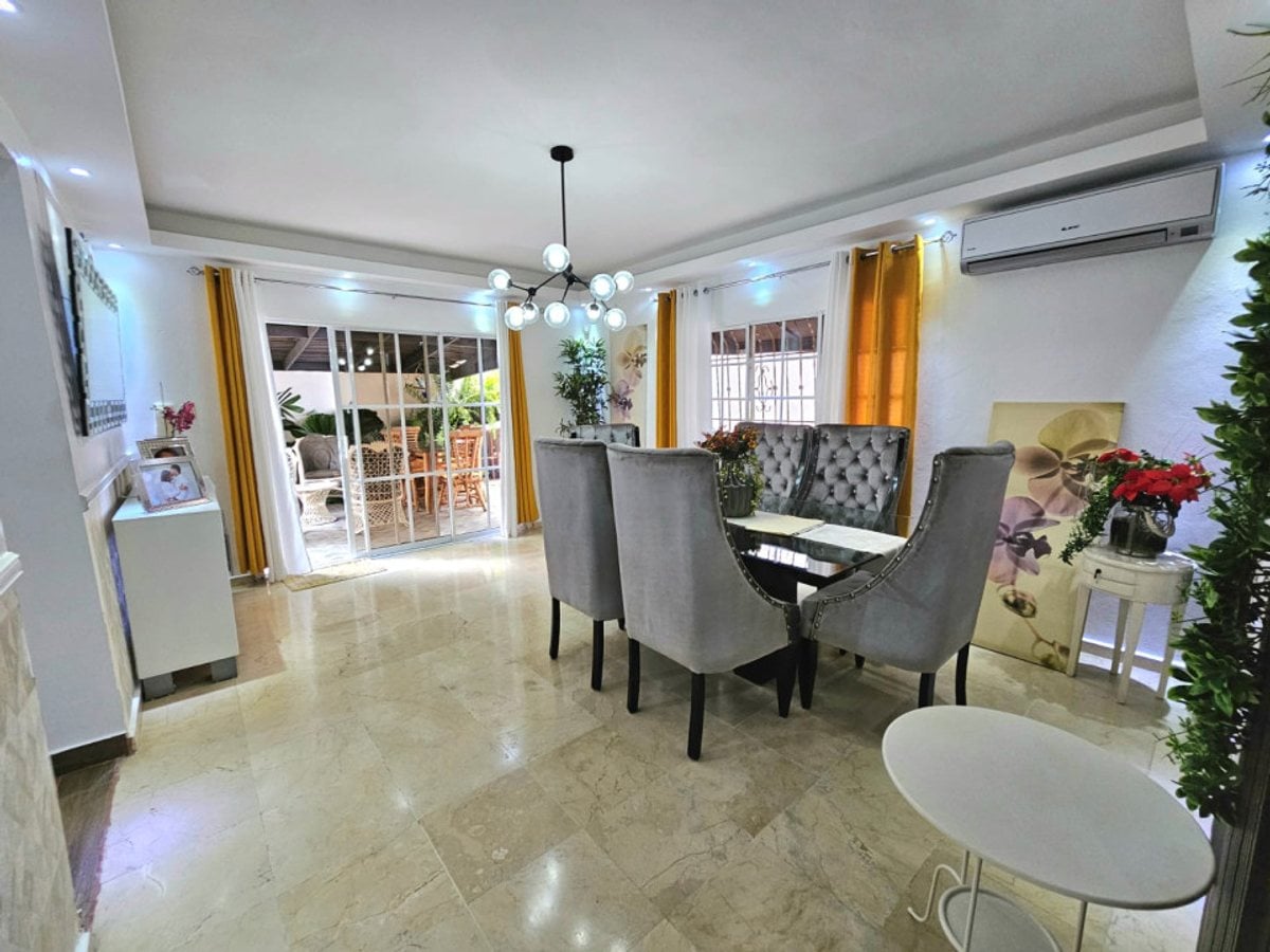 Venta de casa en Cuesta Hermosa II – foto 3