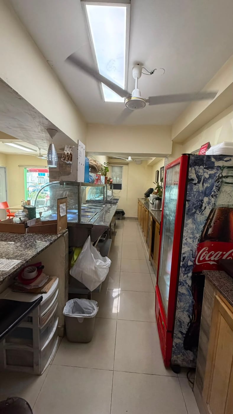 Local Para Negocio de Comida - Ensanche Paraíso – foto 8