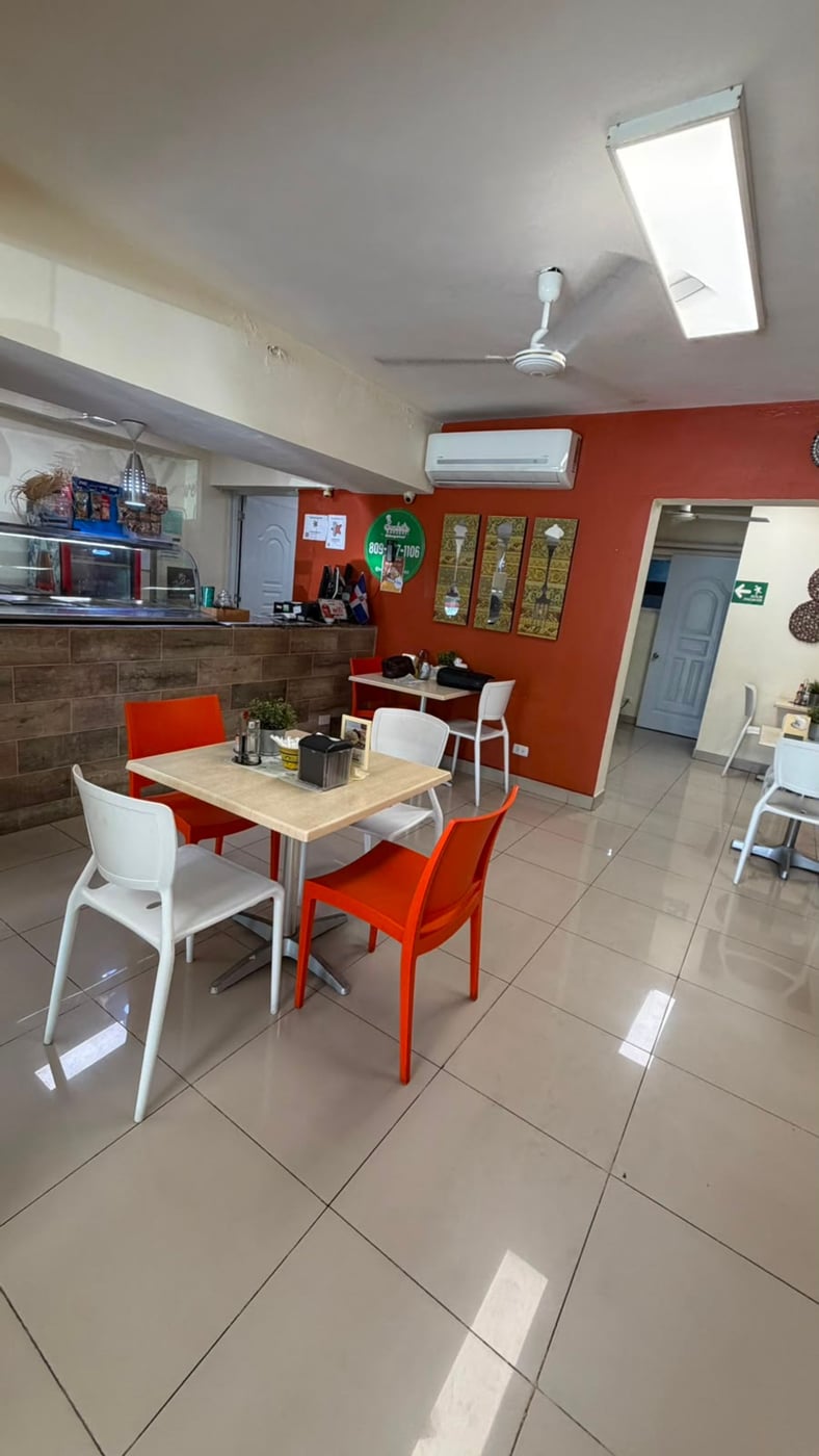 Local Para Negocio de Comida - Ensanche Paraíso – foto 3