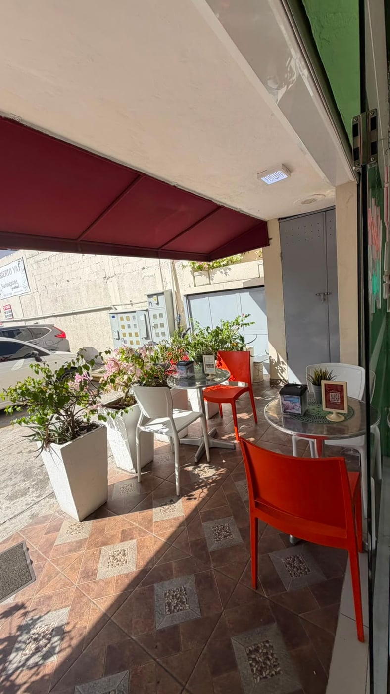 Local Para Negocio de Comida - Ensanche Paraíso – foto 4