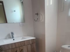 Apartamento de 2 dormitorios en alquiler en Naco – foto 4