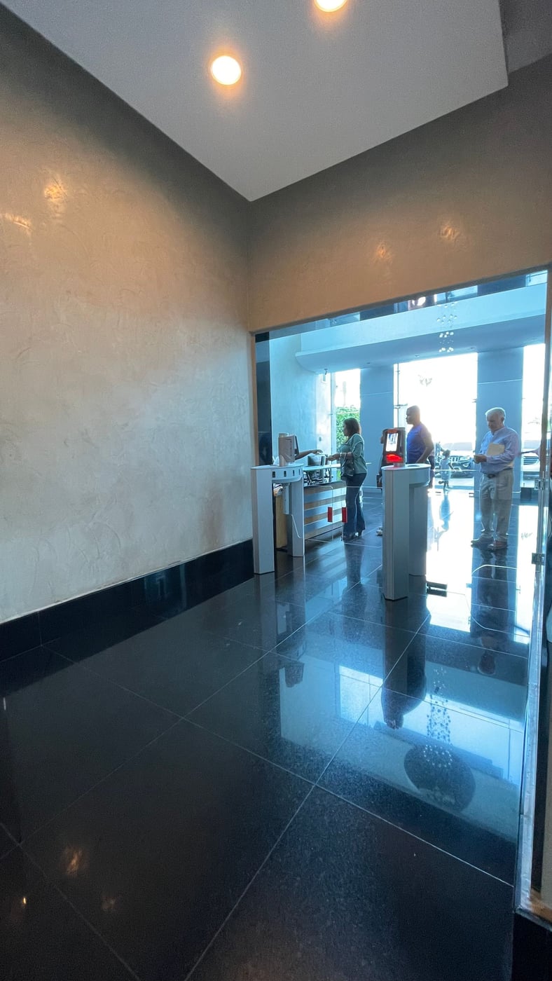 Local de oficina en edificio Profesional – foto 2
