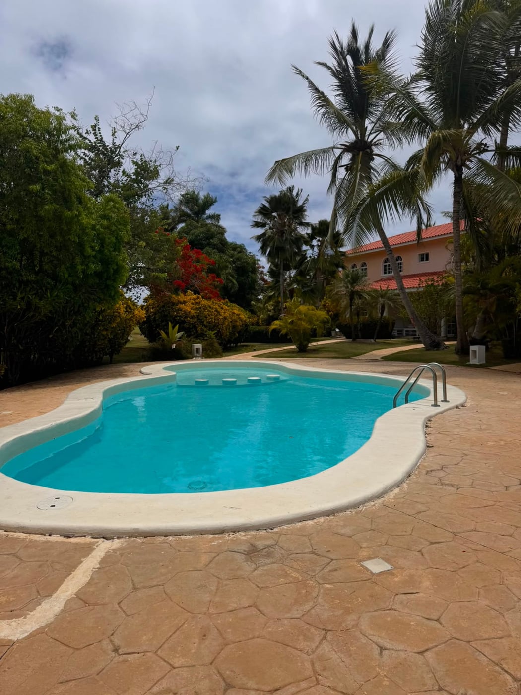 CASA EN ALQUILER 2 DORMITORIOS PUNTA CANA LA ALTAG – foto 1