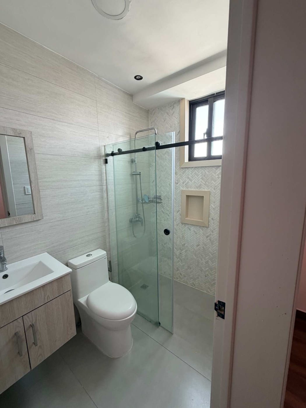 PENTHOUSE, EVARISTO MORALES – foto 7