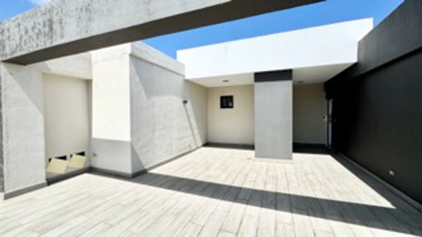 PENTHOUSE EN VENTA DE 2 HABITACIONES MAS ESTUDIO – foto 3