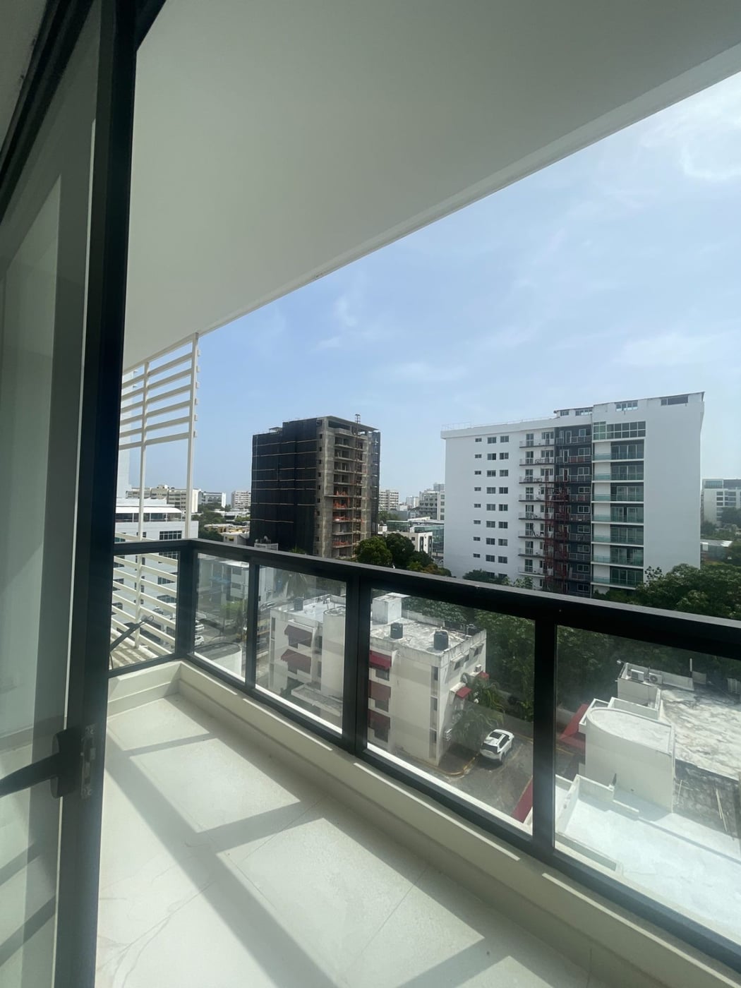 Moderno apto en Bella Vista, 2 hab., US$278,702.50 – foto 1