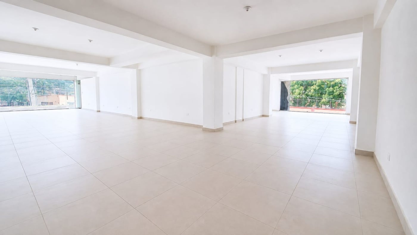 Local Comercial en Alquiler | Sabana Larga esquina – foto 2