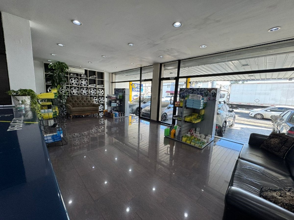 Local comercial en Ensanche Serralles, Santo Domingo – foto 1