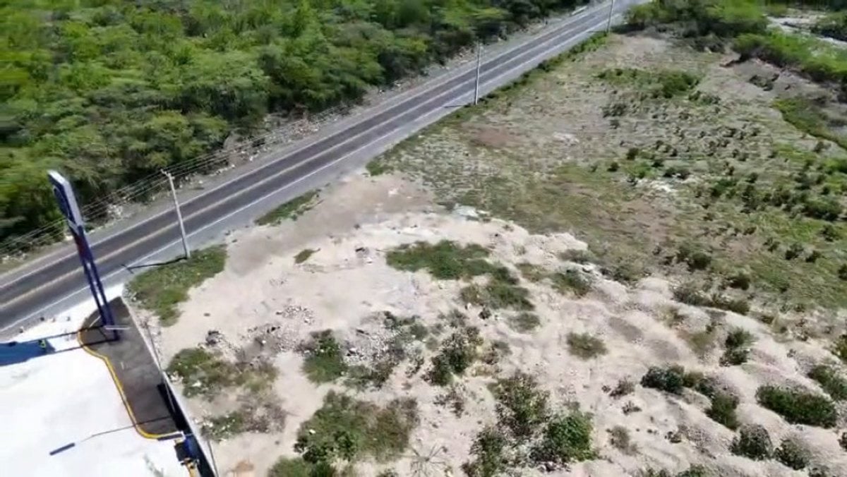 Terreno Comercial Estratégico – foto 3