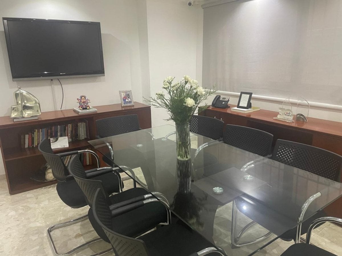 Local de oficina en alquiler – foto 1