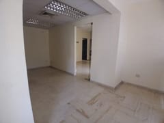 Local comercial de 151 m² en Evaristo Morales – foto 3