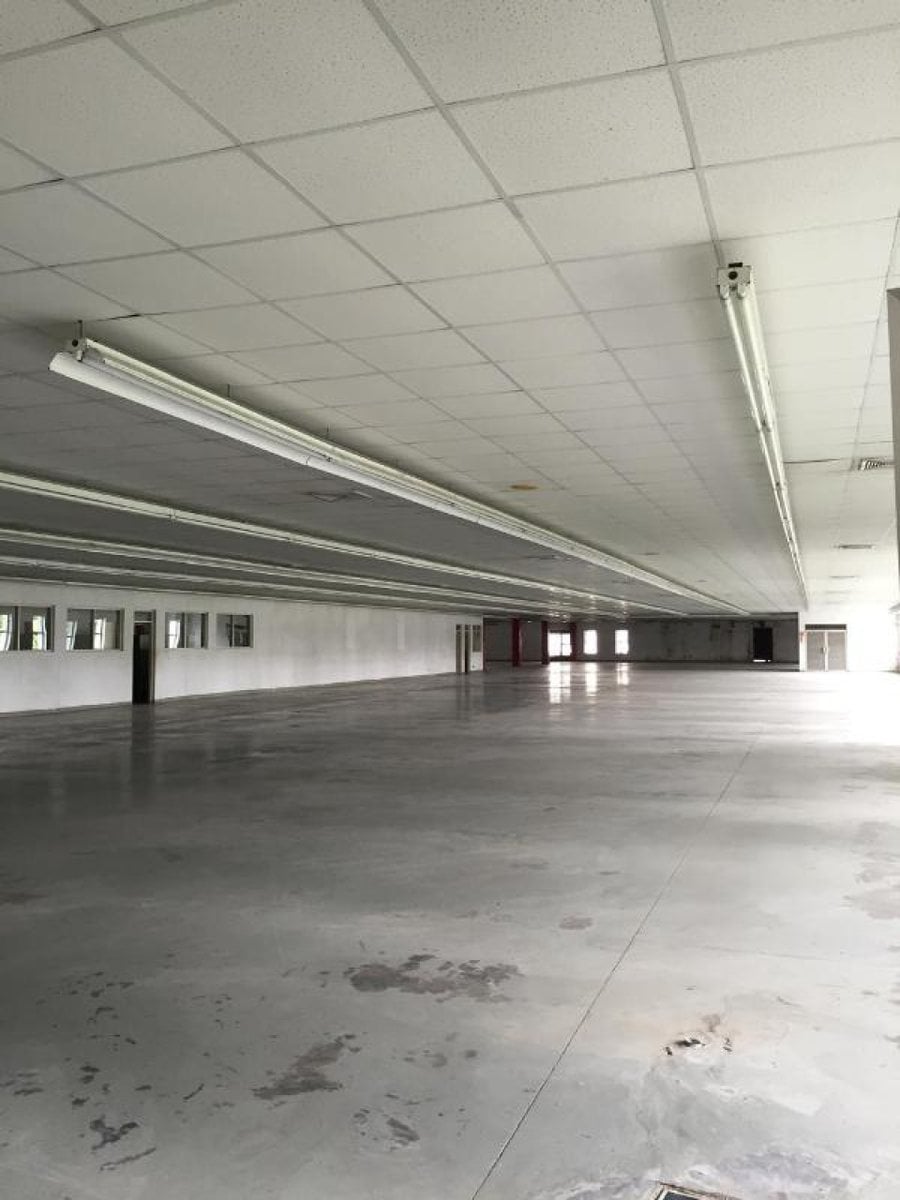 Nave en la zona franca de san isidro – foto 1