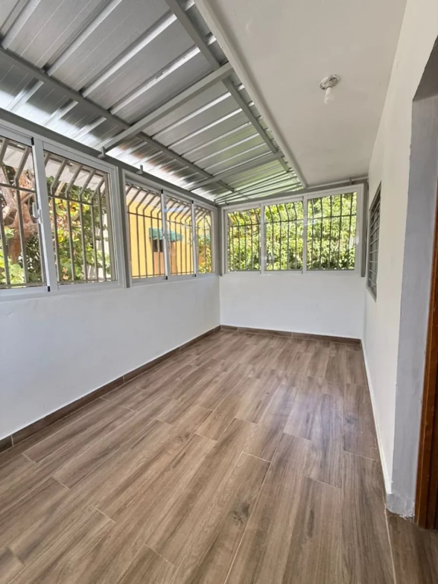 Se alquila casa en miramar – foto 1