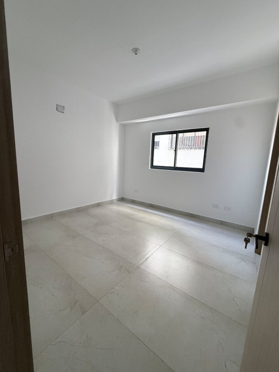 Apartamento en Evaristo Morales – foto 5