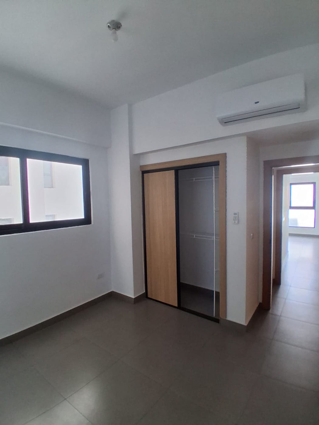 Apartamento 2 Hab, Línea Blanca y Vista a Parque – foto 7