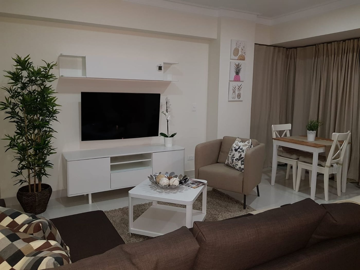 APARTAMENTO DE ALQUILER AMUEBLADO EN GAZCUE – foto 2