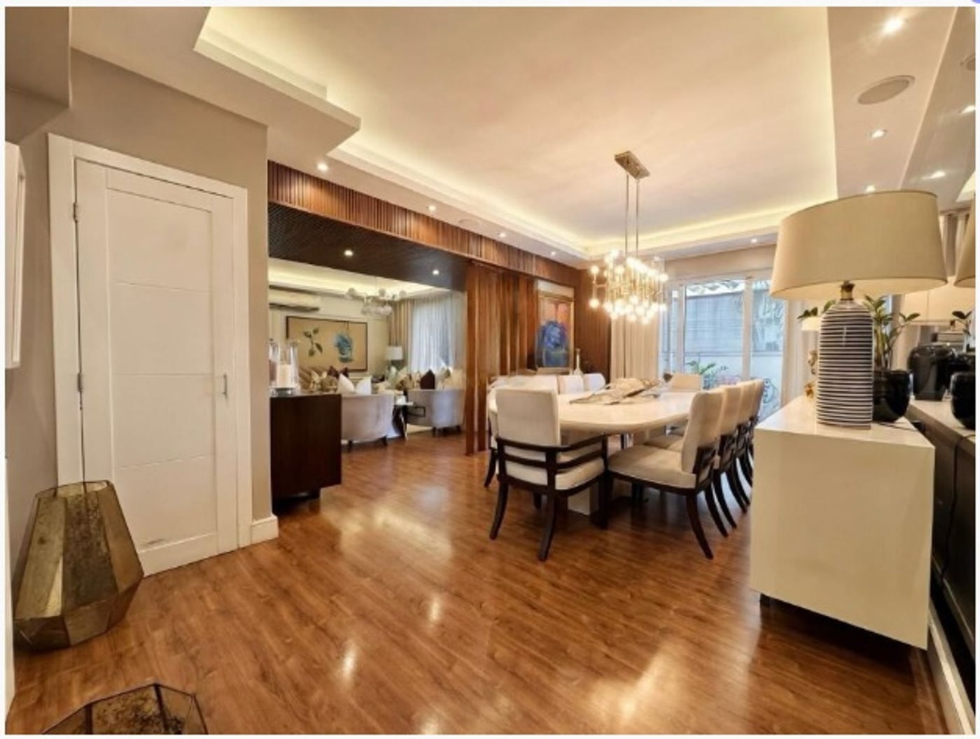 VENTA DE EXCLUSIVO APTO EN EVARISTO MORALES – foto 2