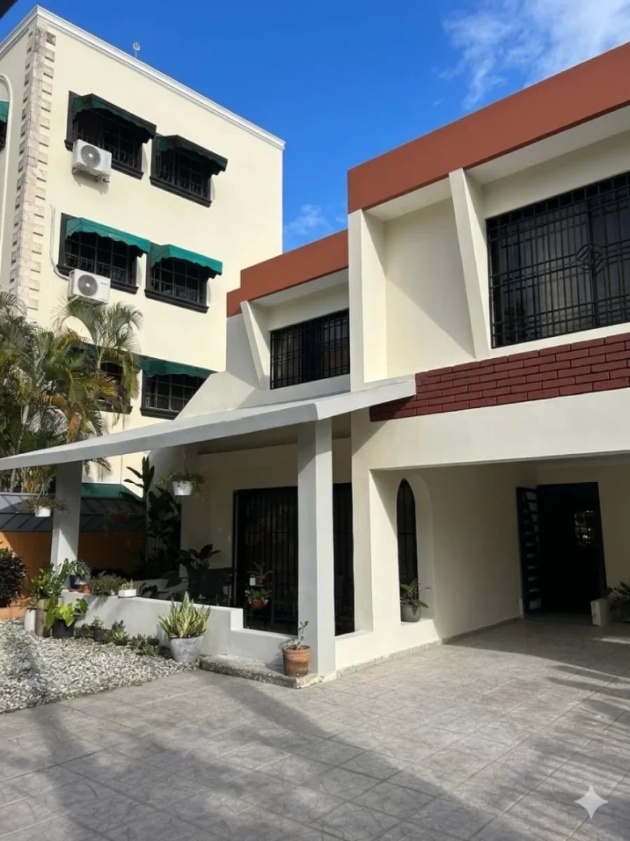 House for sale in Los Restauradores – foto 1