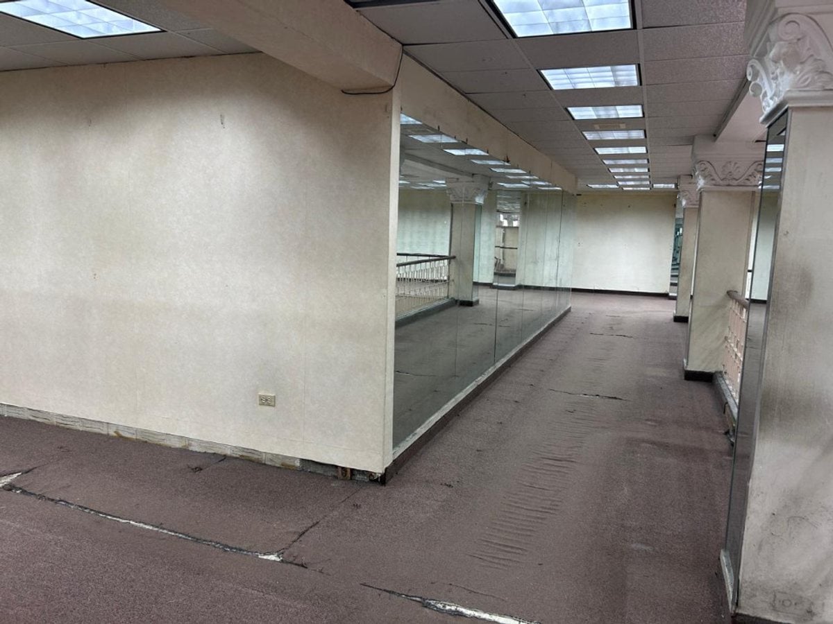 Local Comercial en Aquiler en el Conde Peatonall – foto 7