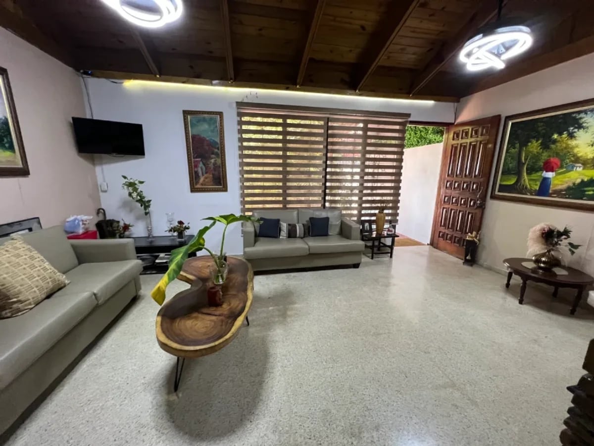 Casa de Lujo en Zona Universitaria, Santo Domingo – foto 6