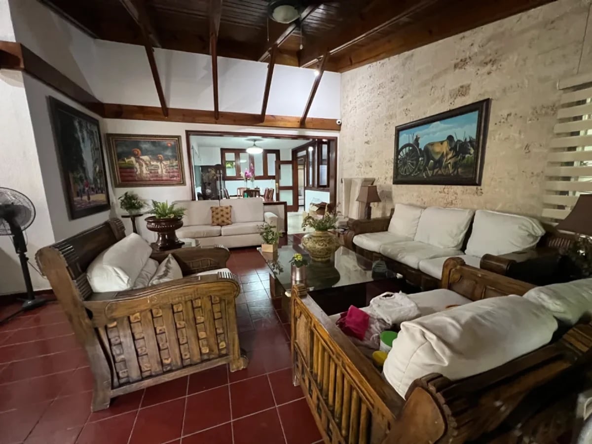 Casa de Lujo en Zona Universitaria, Santo Domingo – foto 3