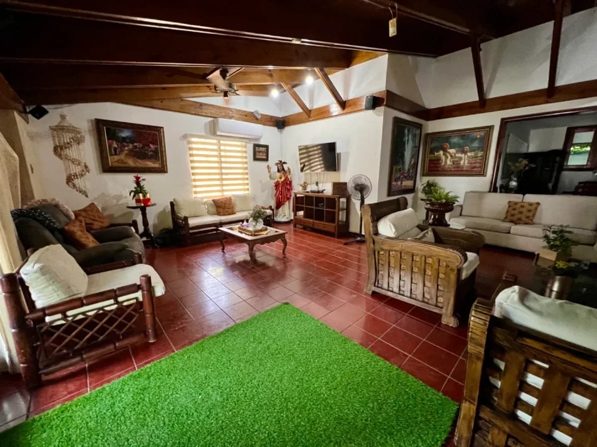 Casa de Lujo en Zona Universitaria, Santo Domingo – foto 2